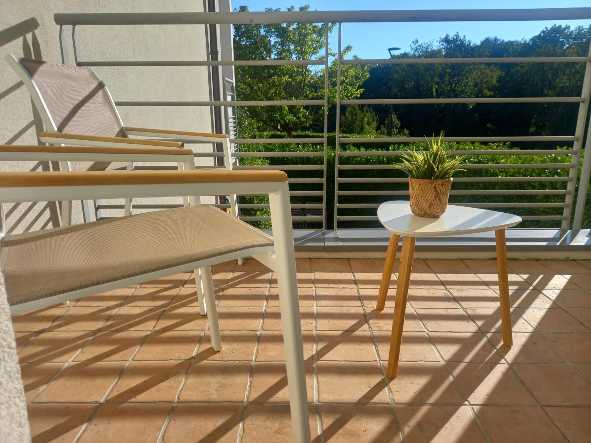 Appartamento T2 De 56M2 - Geneve A 5 Min- Parking Prive Gratuit Saint-Julien-en-Genevois Esterno foto
